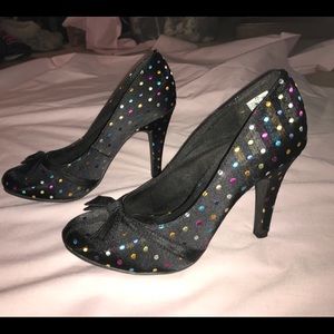 Rocket dog K9 pumps.